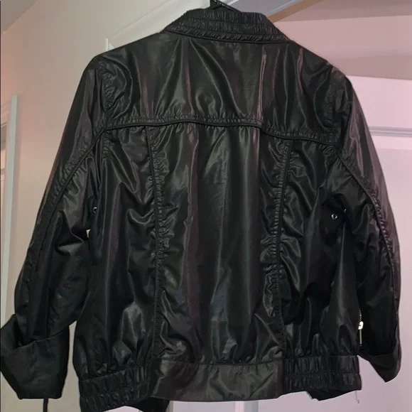 Polyester Only jacket​ - Picture 3 of 5